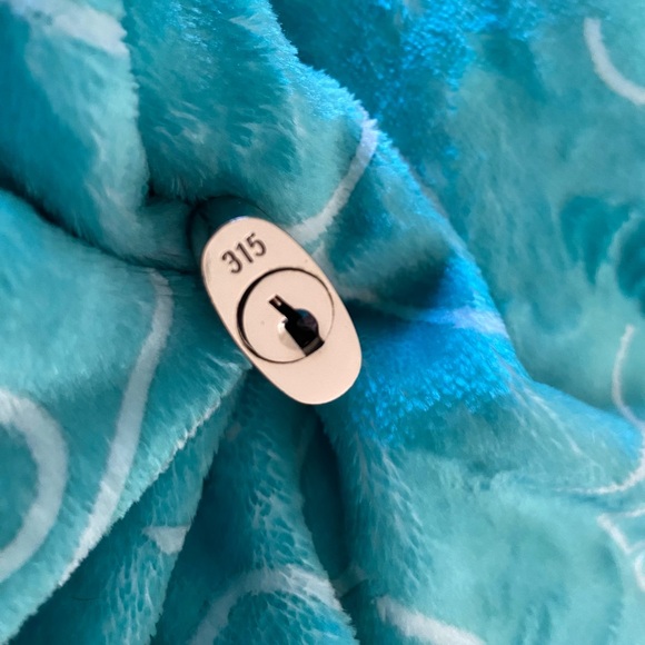 Louis Vuitton Palladium Silver 300 Series lock and 2 keys 315 - Picture 4 of 4